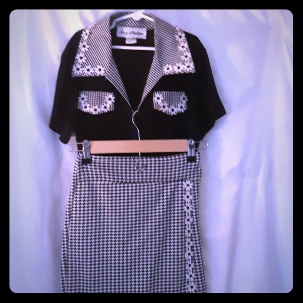 Susie Phillips girls medium two piece herringbone